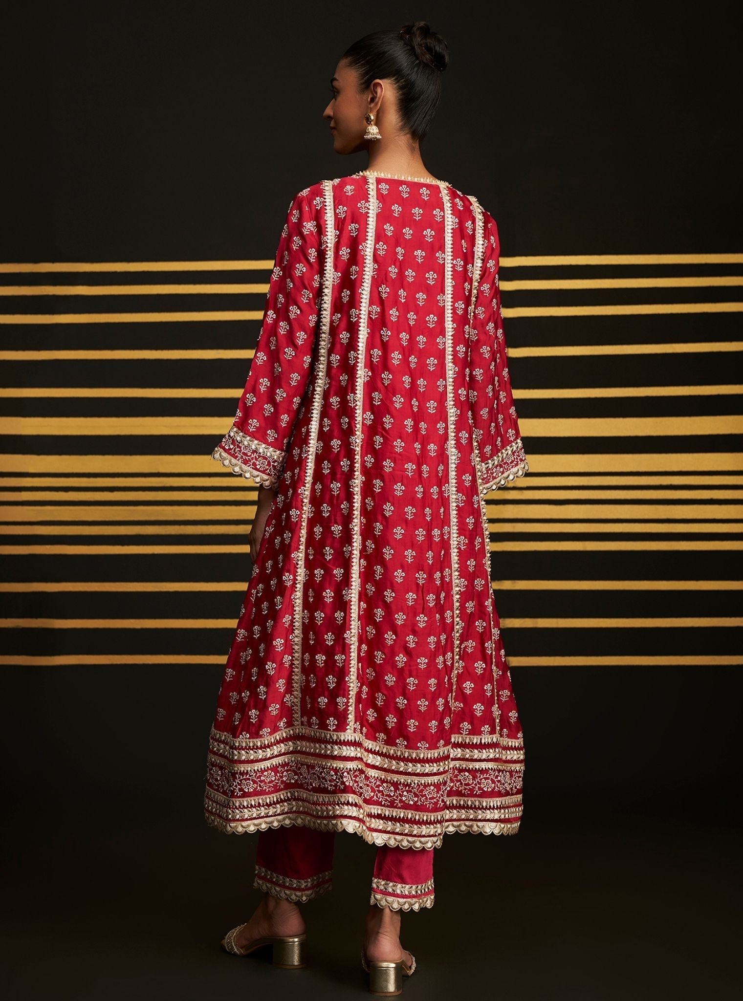 Mulmul Organza Patola Fuschia Dupatta