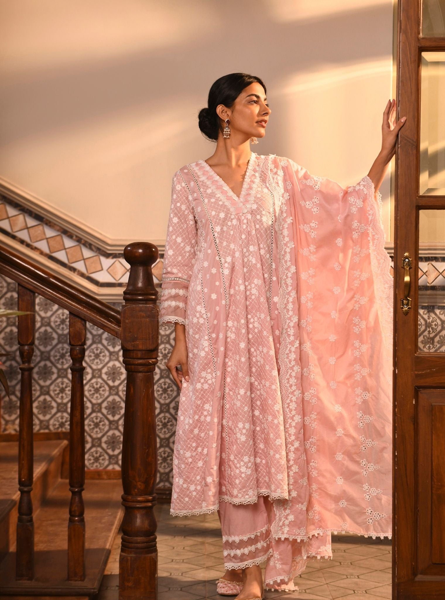 Mulmul Cotton Kishi Light Pink Kurta With Mulmul Cotton Kishi Light Pink Pant