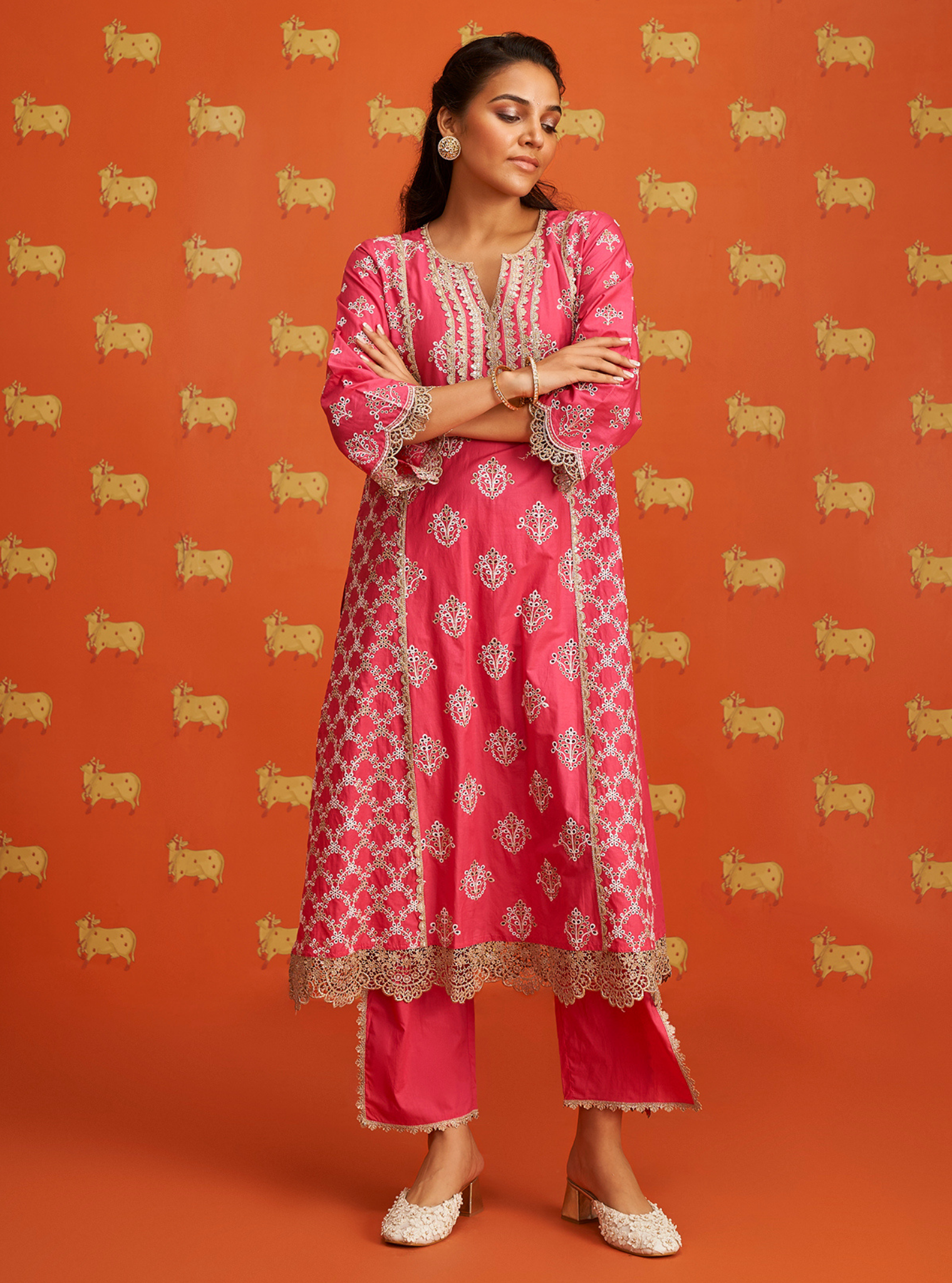 Mulmul Cotton Itsara Fuschia Kurta With Mulmul Cotton Itsara Fuschia Pant