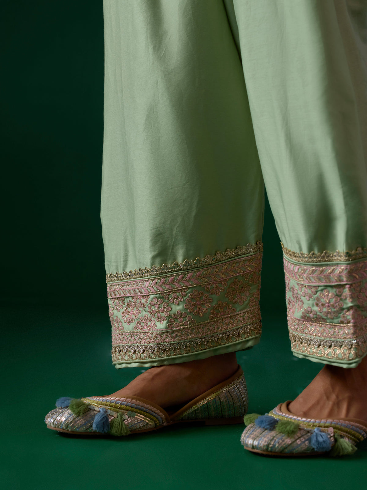 Arna Pima Satin Green Kurta Set
