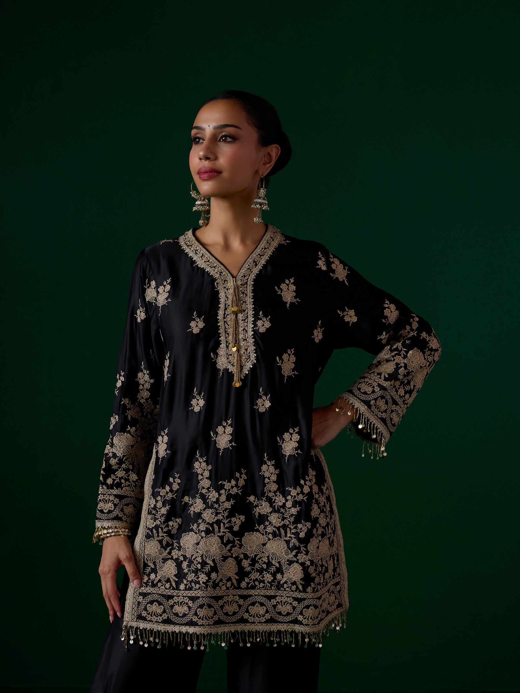 Saaj Cupro Satin Black Kurta Set