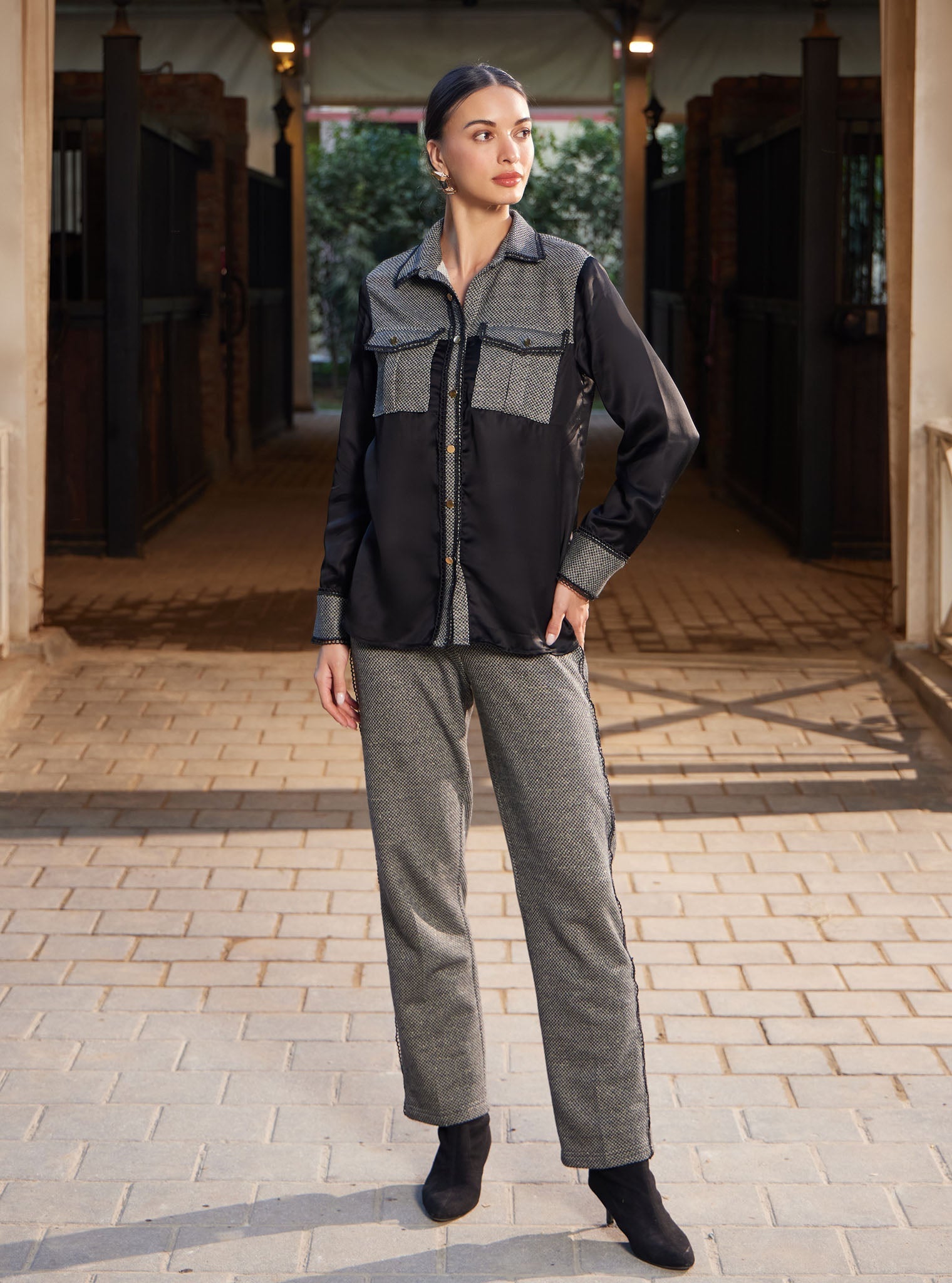 Mulmul Lurex Net Elpis Black Pant