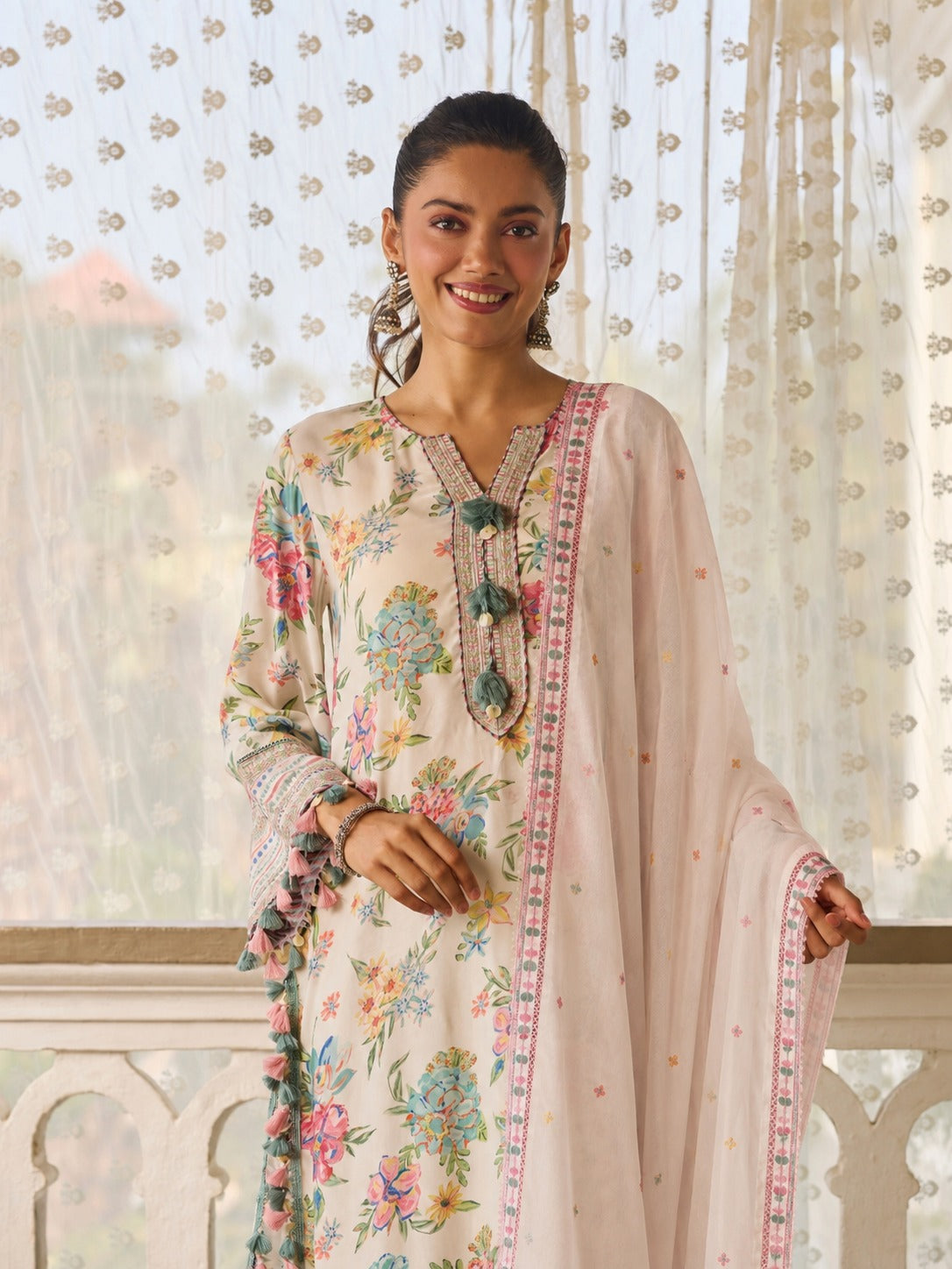 Savaan Lawn Off White Kurta Set