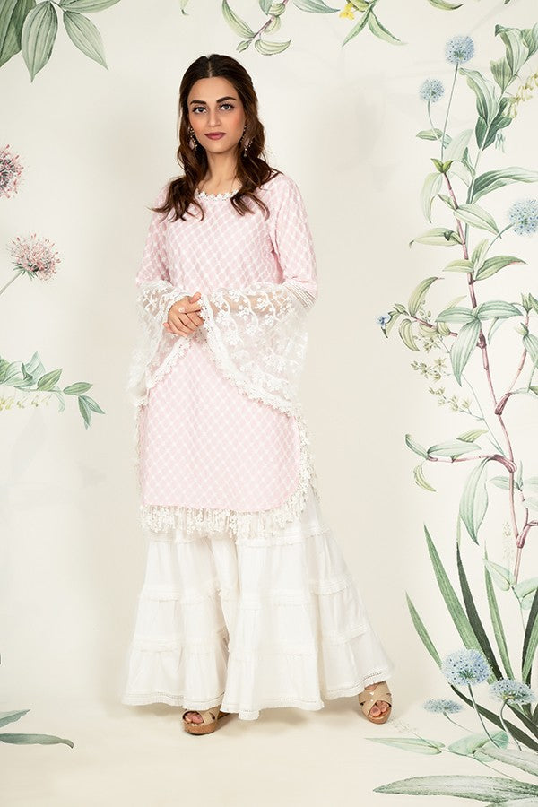 https://cdn.shopify.com/s/files/1/0088/4031/4931/files/MULMUL_ASPEN_KURTA_pink.mov?v=1587109952
