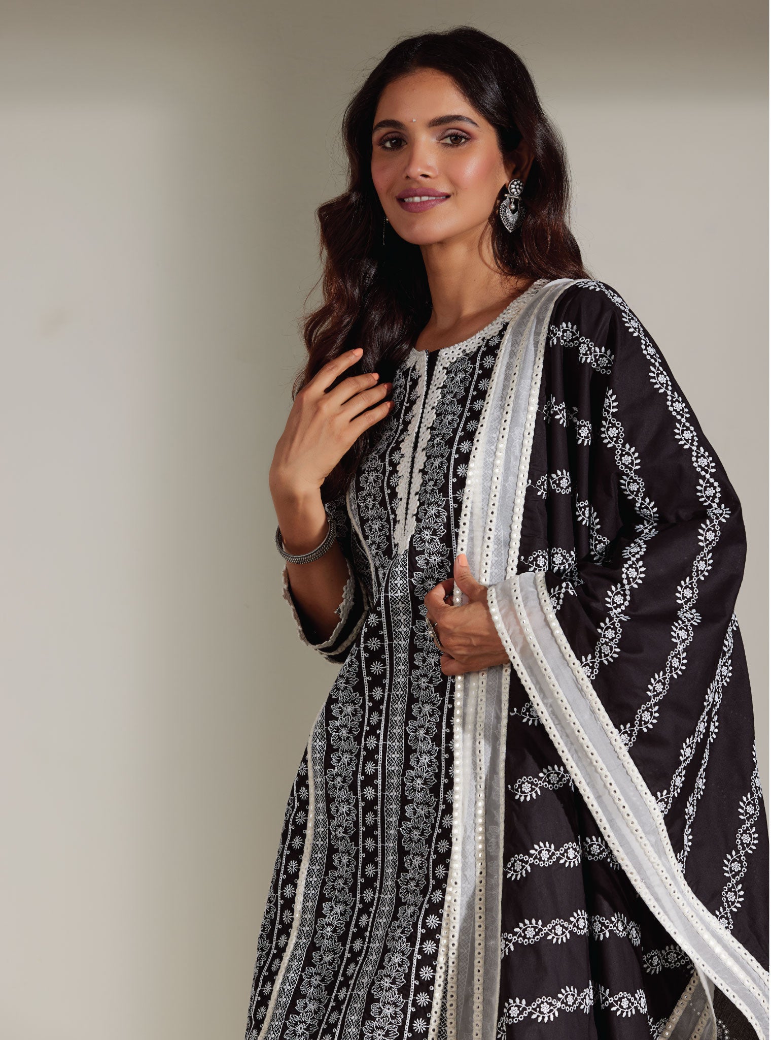 Mulmul Supima Cotton Shiloh Black Dupatta
