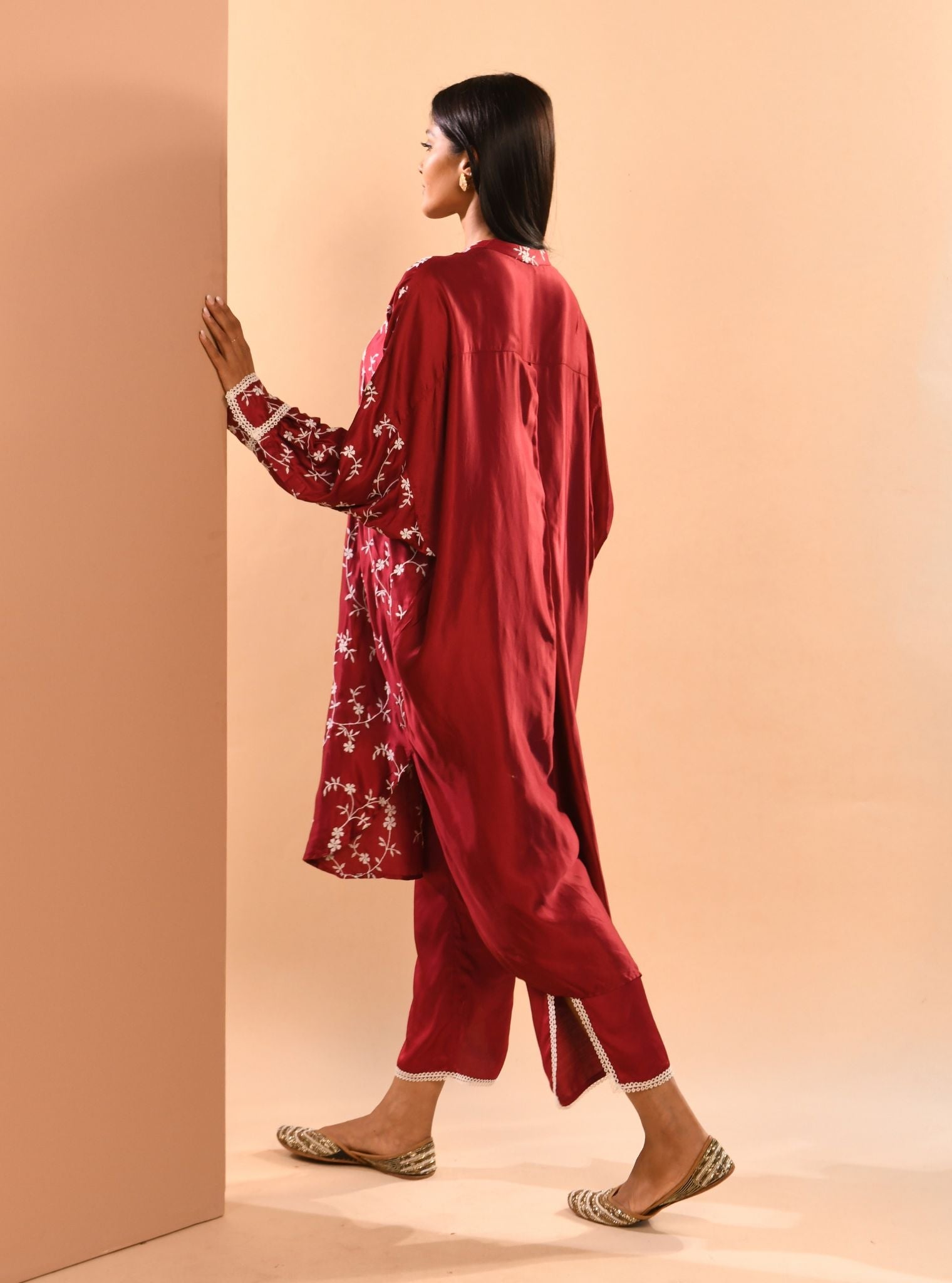 Mulmul Cupro Pheme Wine Kurta With Mulmul Cupro Pheme Wine Pant