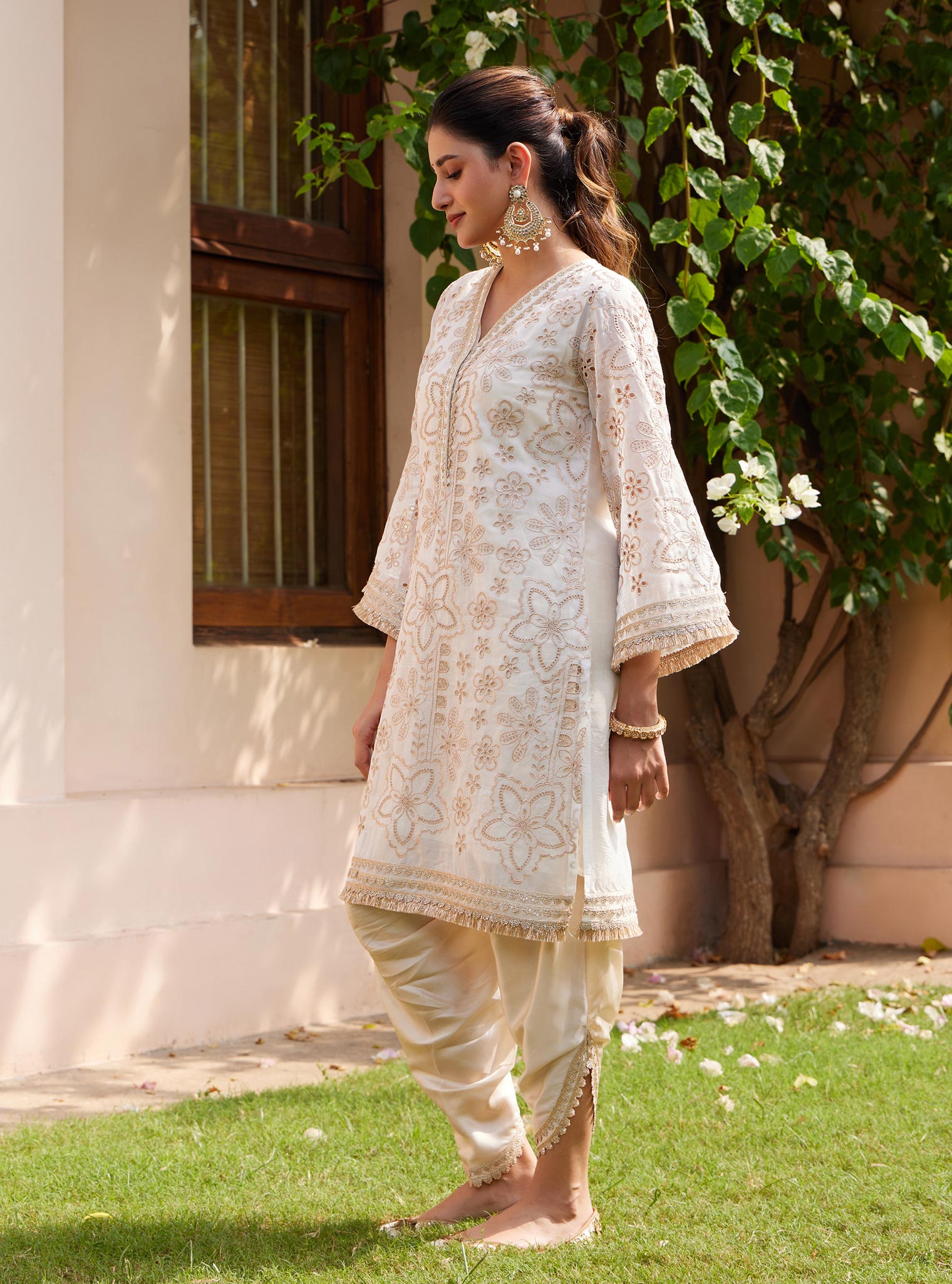 Mulmul Organza Ekani Off white Kurta with Mulmul Cupro Ekani Off white Salwar