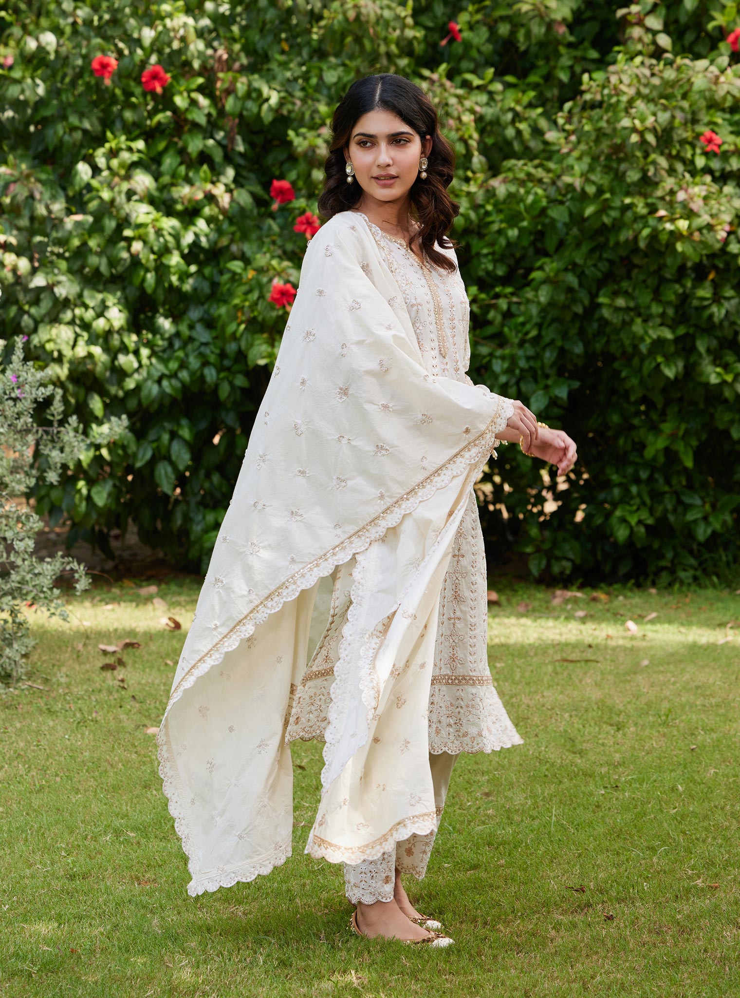 Mulmul Cotton Purvayi Off White Kurta with Mulmul Cotton Purvayi Off White Pant