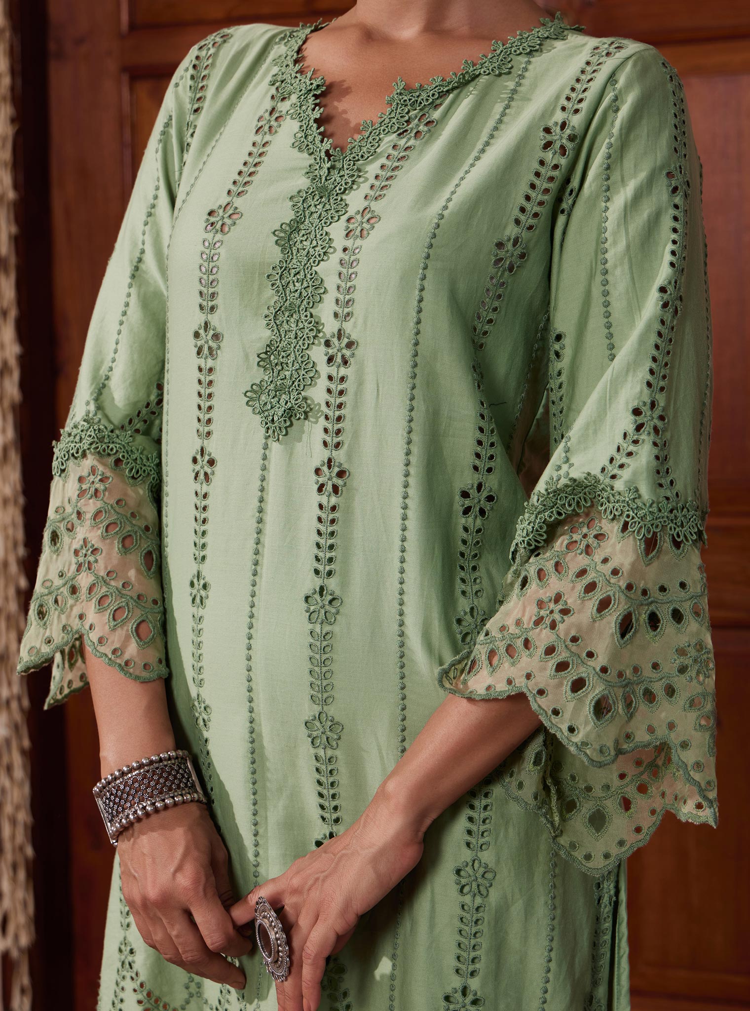 Mulmul Pima Vachi Green Kurta with Mulmul Pima Vachi Green Pant