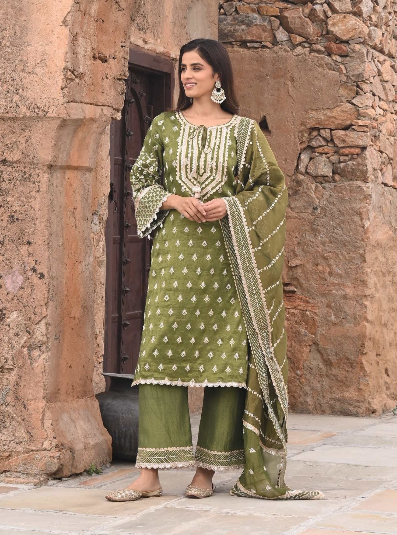 Mulmul Luxe Tissue Satin Dholna Moss Green Kurta with Mulmul Luxe Tissue Satin Dholna Moss Green Pant