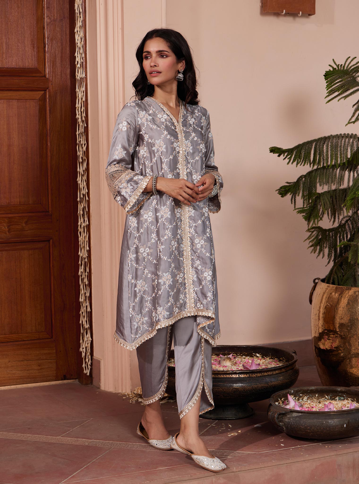 Mulmul Cupro Dvija Grey Kurta with Mulmul Cupro Dvija Grey Pant