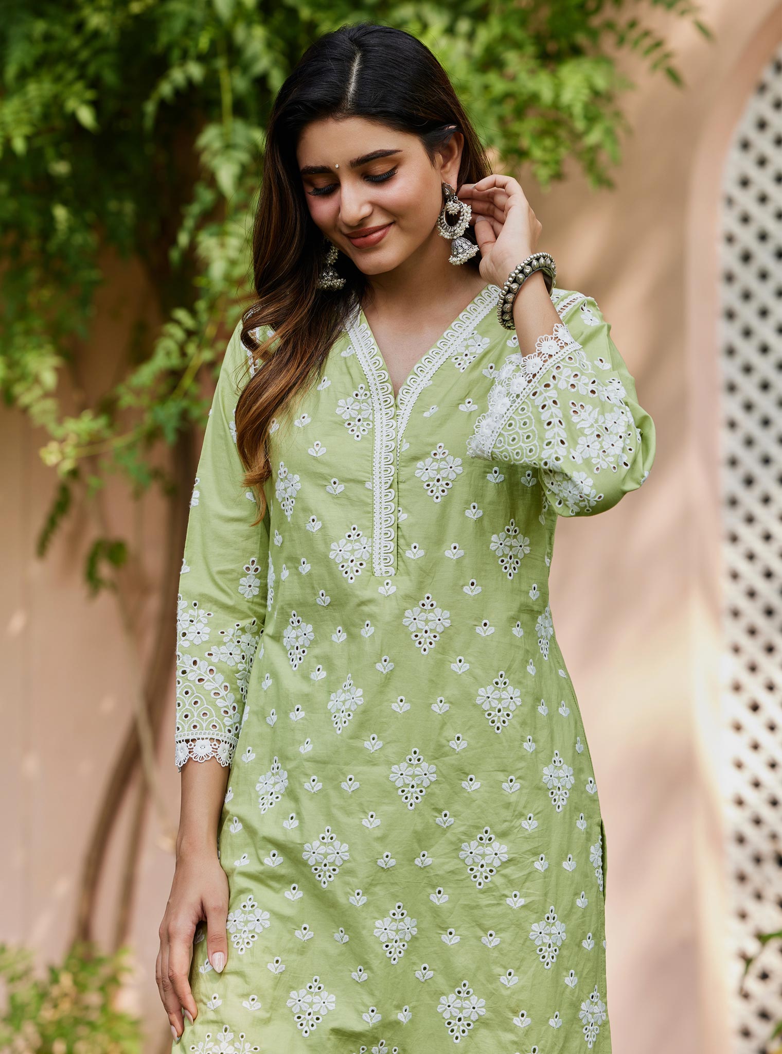 Mulmul Cotton Peehu Green Kurta with Mulmul Cotton Peehu Green Pant