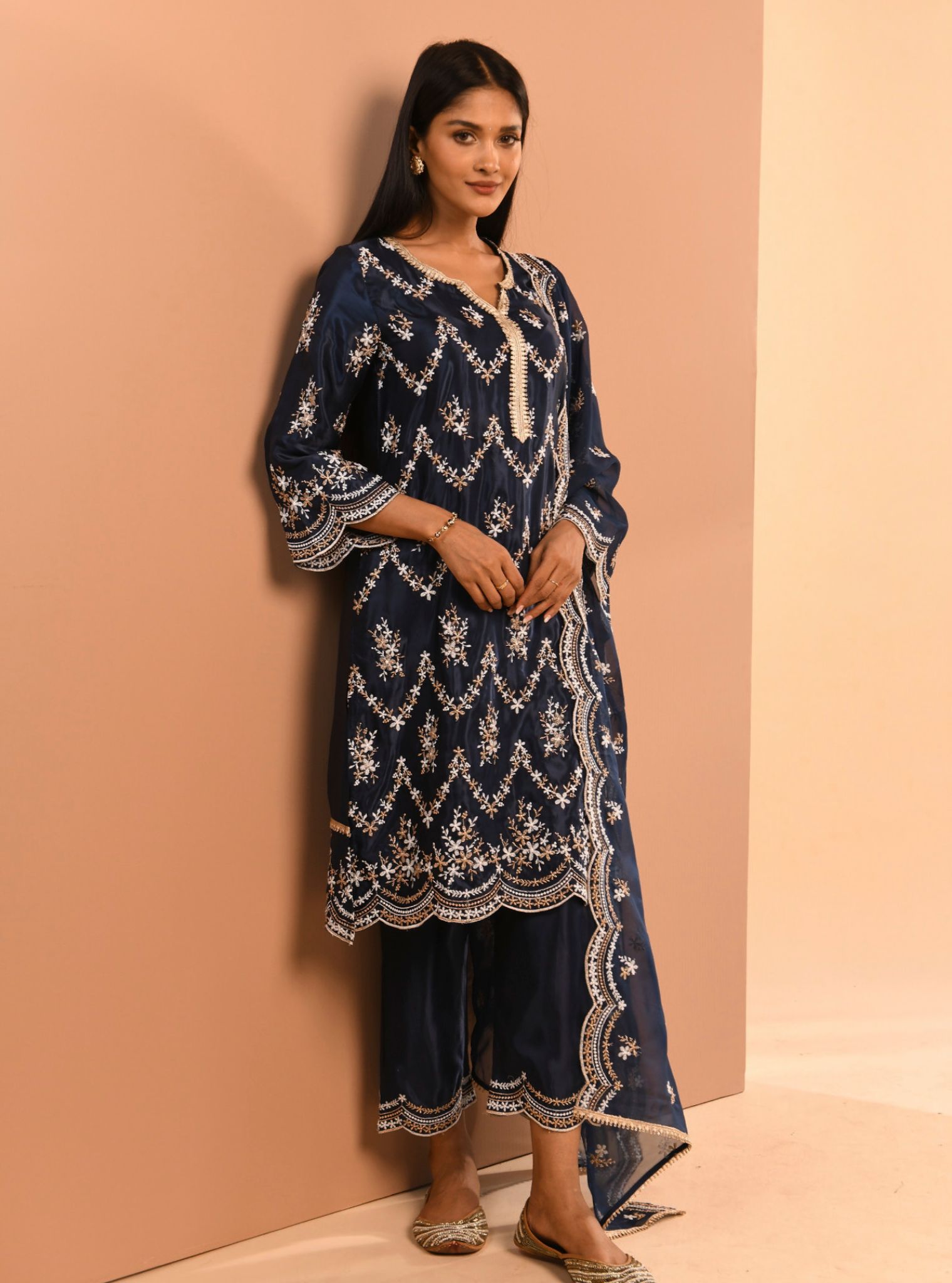 Mulmul Cupro Valaya Navy Kurta With Mulmul Cupro Valaya Navy Pant