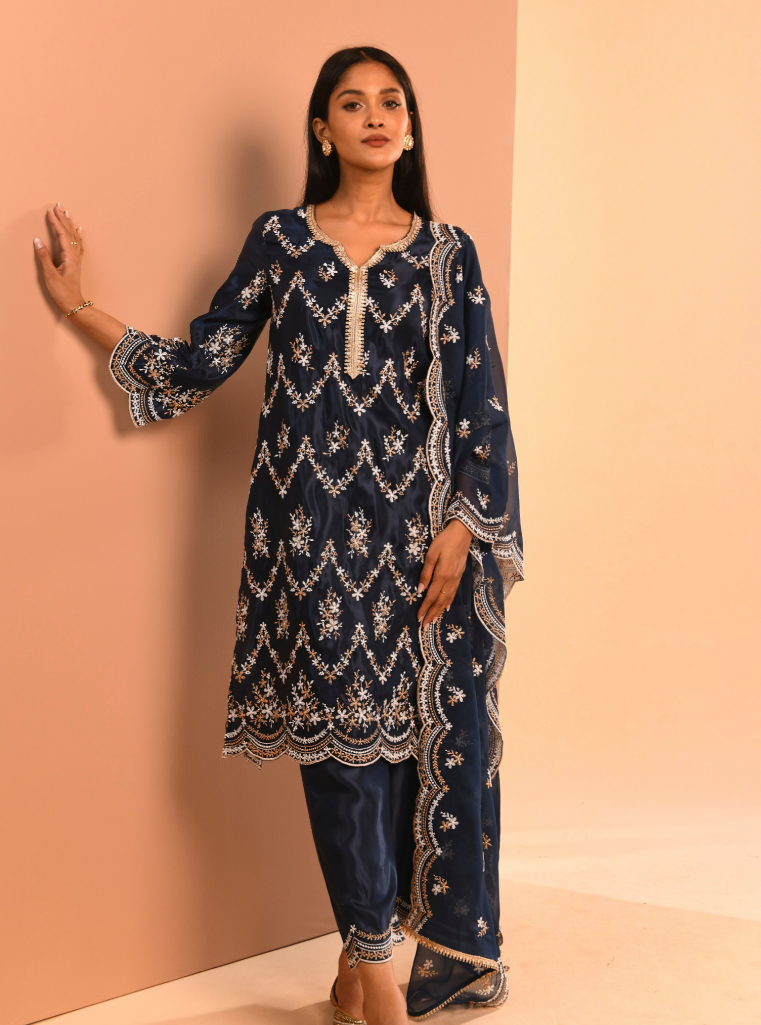 Mulmul Cupro Valaya Navy Kurta With Mulmul Cupro Valaya Navy Pant