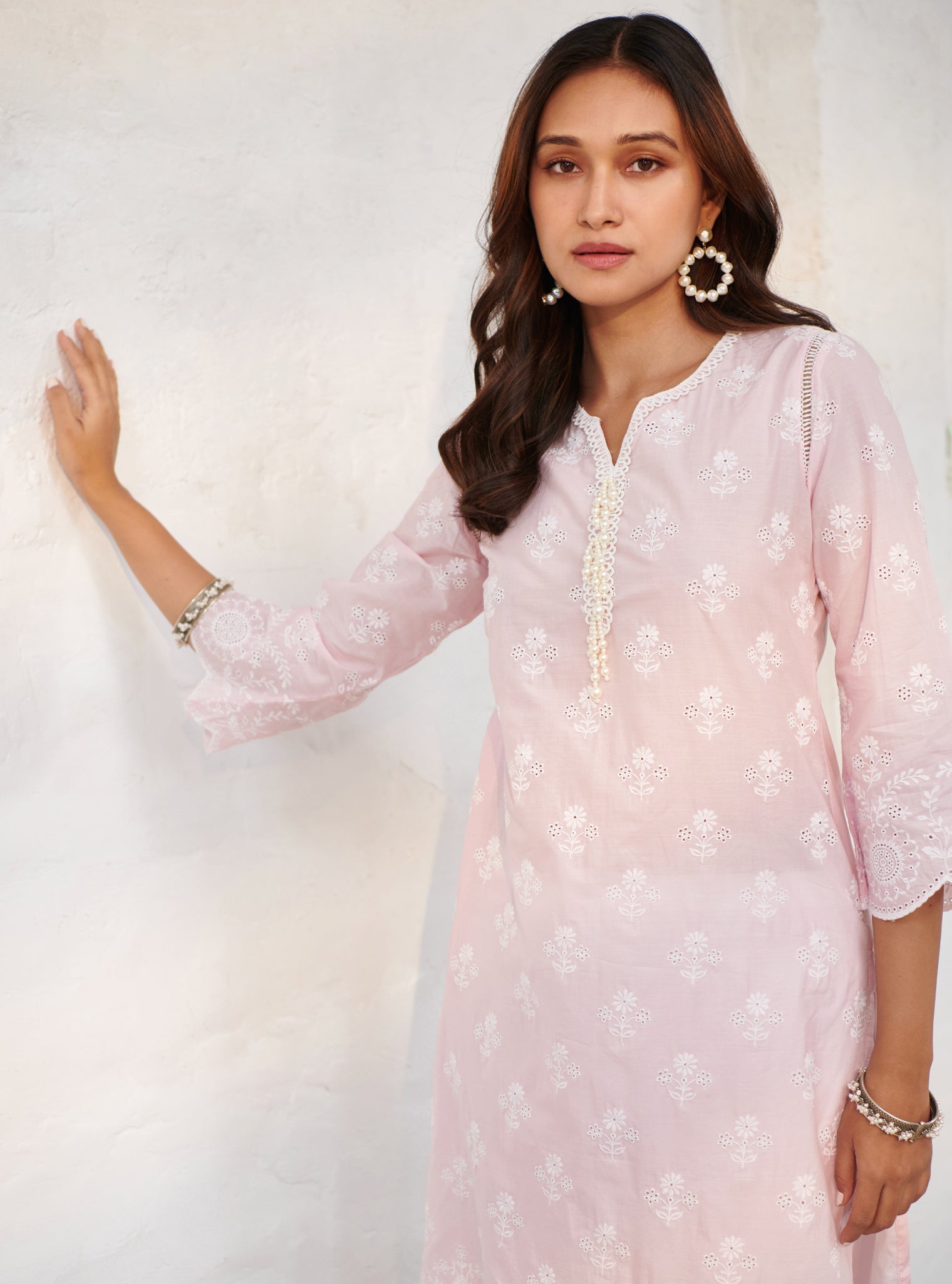 Mulmul Cotton Arpora Pink Kurta With Mulmul Cotton Arpora White Pant