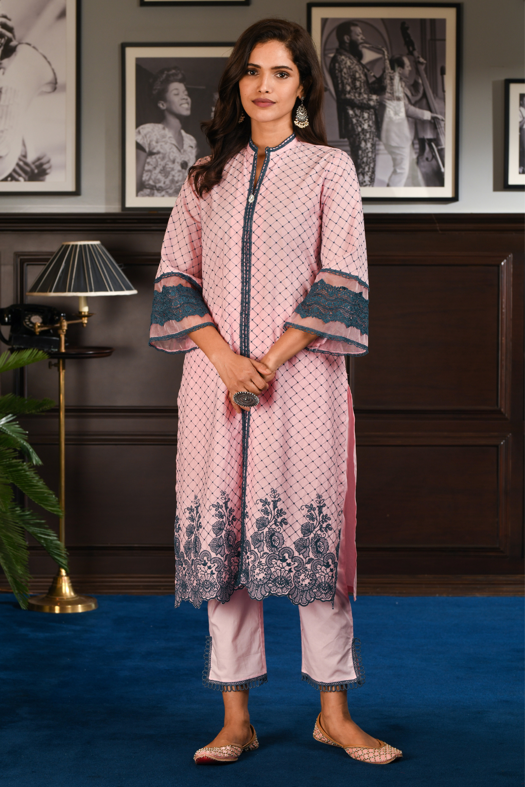 Mulmul Cotton Cayo Pink Kurta With Pink Slit pyajamas