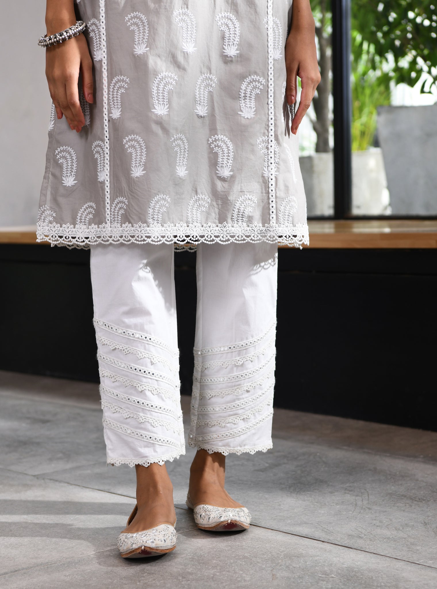 Mulmul Cotton Fifi Grey Kurta With Mulmul Cotton Wade Mirror Gota White Pant