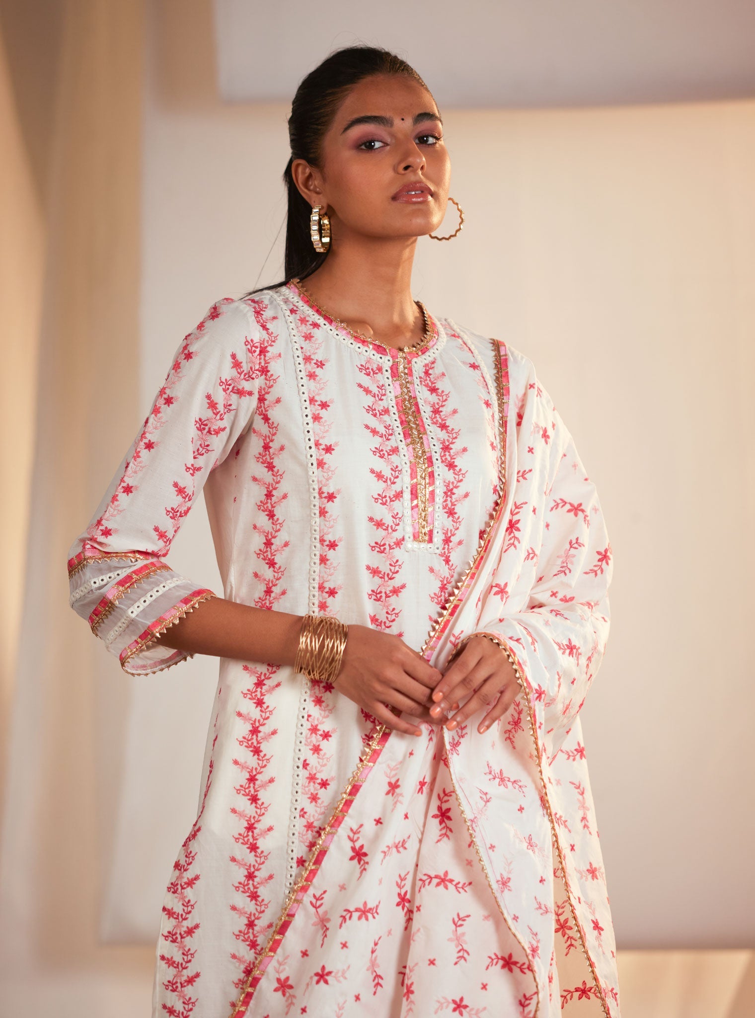 Mulmul Cotton Tiana Off White/Pink Kurta With Tiana Off White/Pink Pant