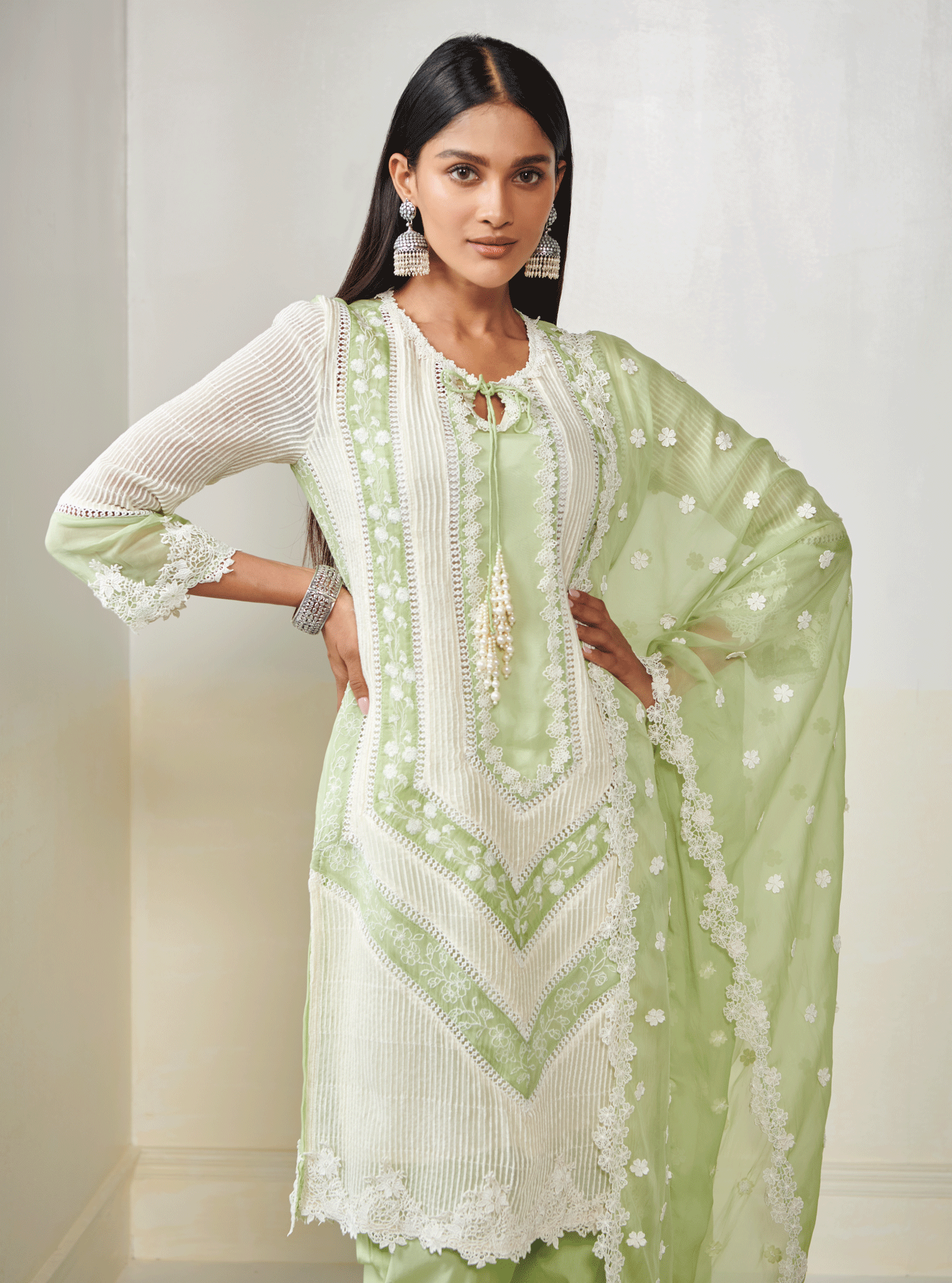 Mulmul Organza Gillian Green Kurta With Cotton Gillian Green Pant