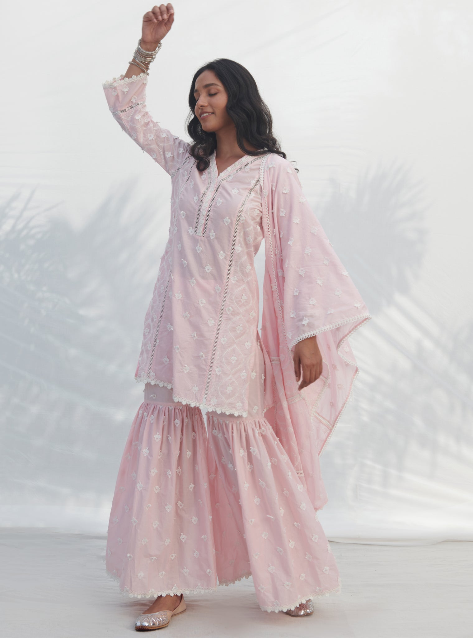 Mulmul Cotton Zarani Pink Kurta With Mulmul Cotton Zarani Pink Garara