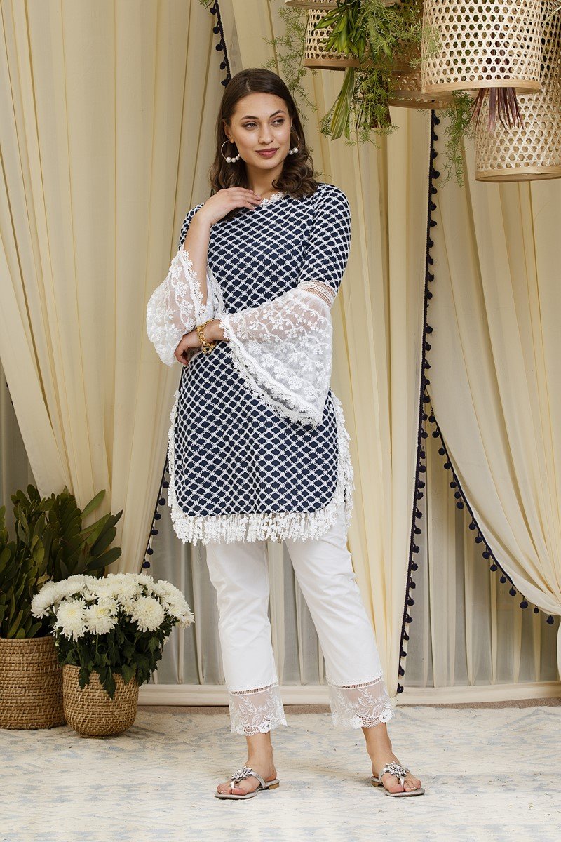 Mulmul Cotton Aspen Navy Kurta With Embroidered Organza White Pants
