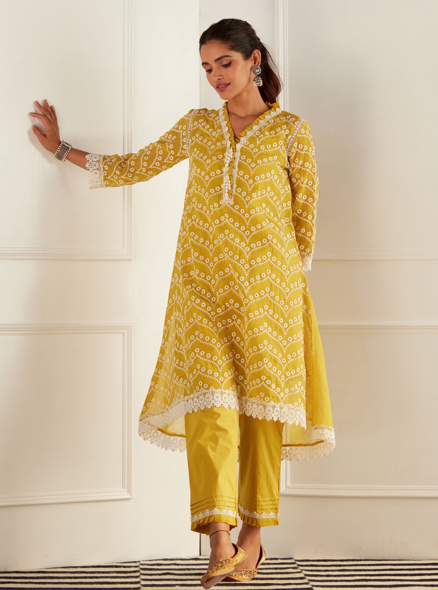 Mulmul Organza Pharis Yellow Kurta With Cotton Pharis Yellow Pant